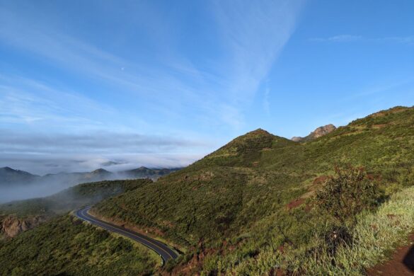 Explore Southern California's natural beauty on the Mishe Mokwa Trail to Tri-Peaks and Sandstone Peak. Experience breathtaking views, unique rock formations, and the highest point in the Santa Monica Mountains. Read our comprehensive trail review to help plan your adventure.